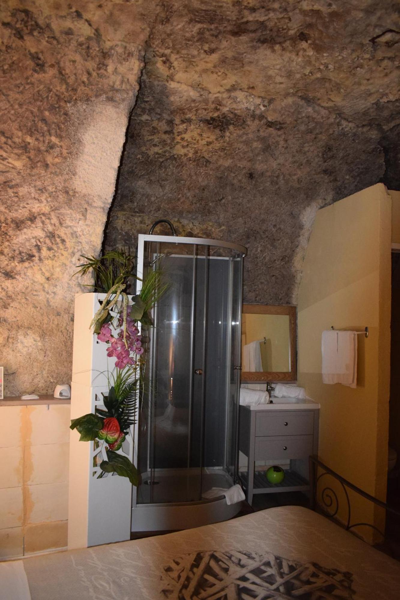 Chambres D'Hotes Troglodytes Le Clos De L'Hermitage Amboise Ruang foto