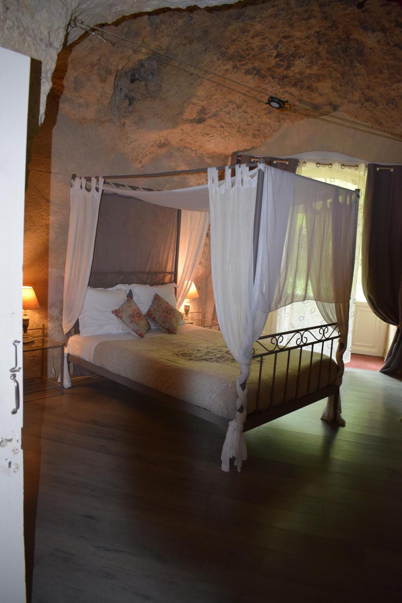 Chambres D'Hotes Troglodytes Le Clos De L'Hermitage Amboise Ruang foto